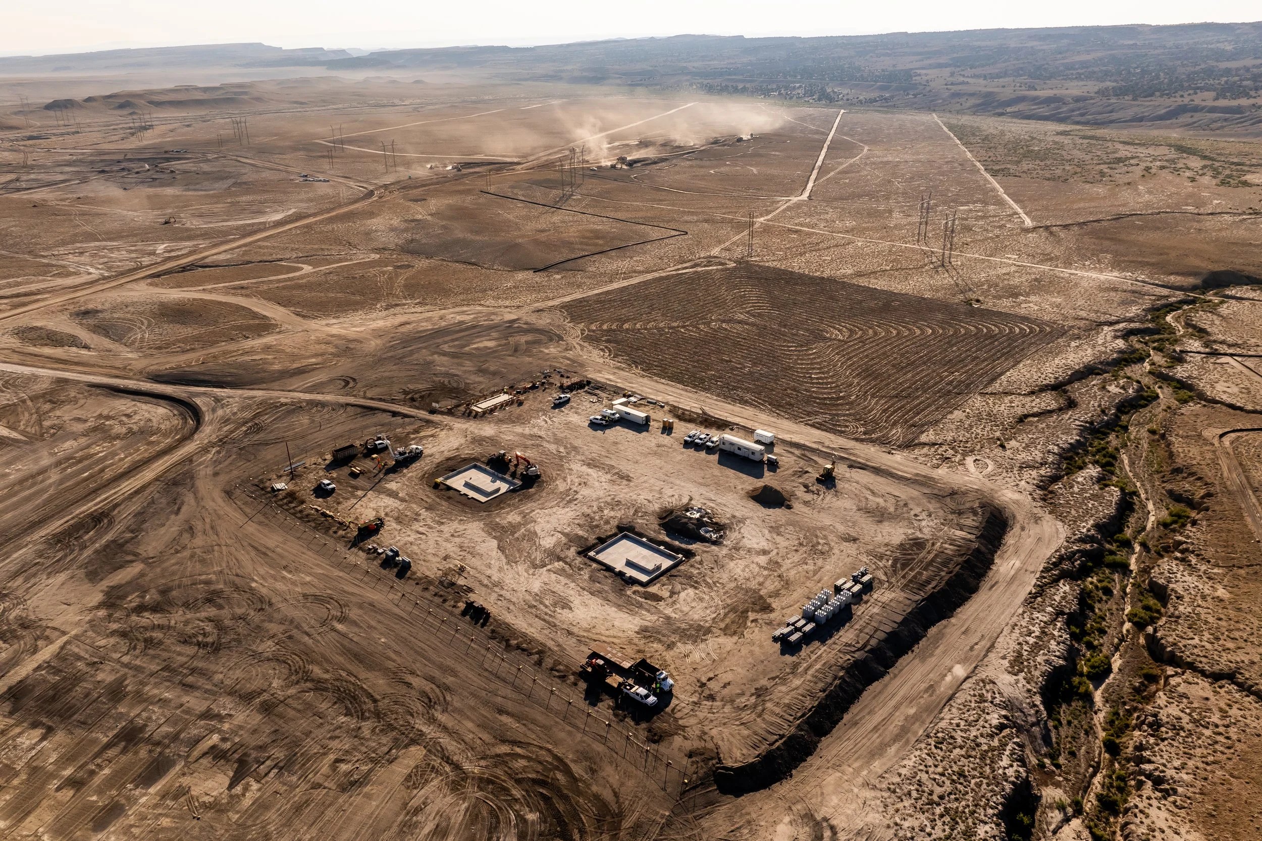 Historical aerial photograph of site preparation at the Green River solar and battery energy center