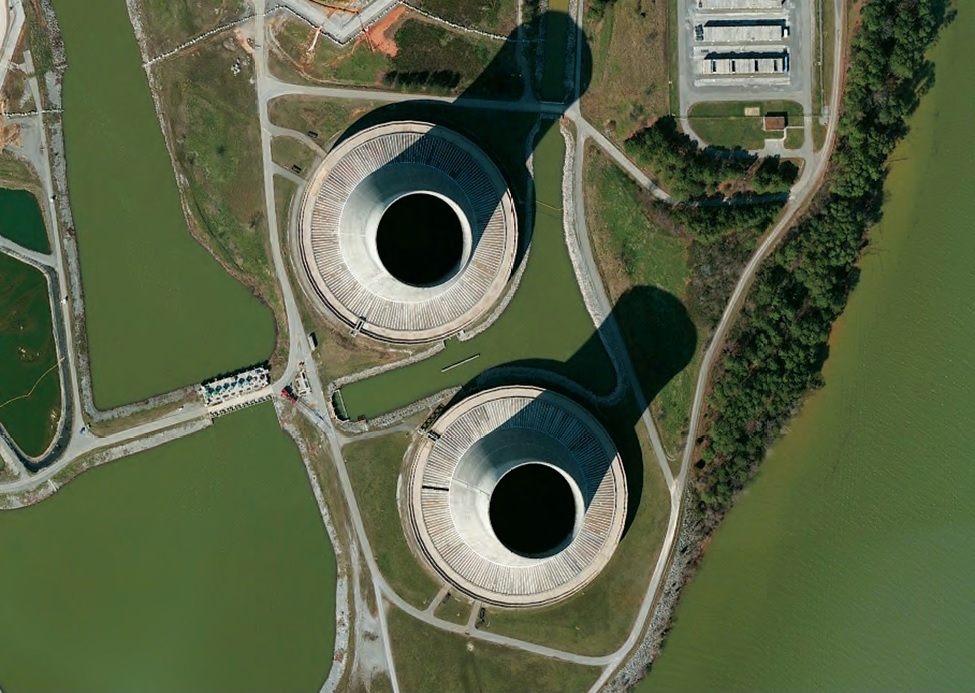 Existing conventional nuclear power plant cooling towers at Sequoyah in Tennessee, not the proposed Indiana project